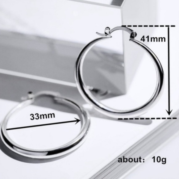 NEW 18K WHITE GOLD 1.5”ROUND HOOPS EARRINGS - Picture 1 of 3